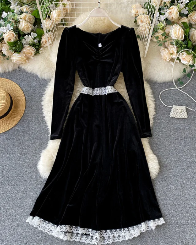 Flowing Long Sleeves DressBlack velvet long sleeve dress lace dress  1013