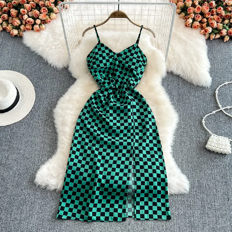 Sleeveless Dress With Sheath CutFashion sleeveless backless split V-neck checkerboard dress  11126