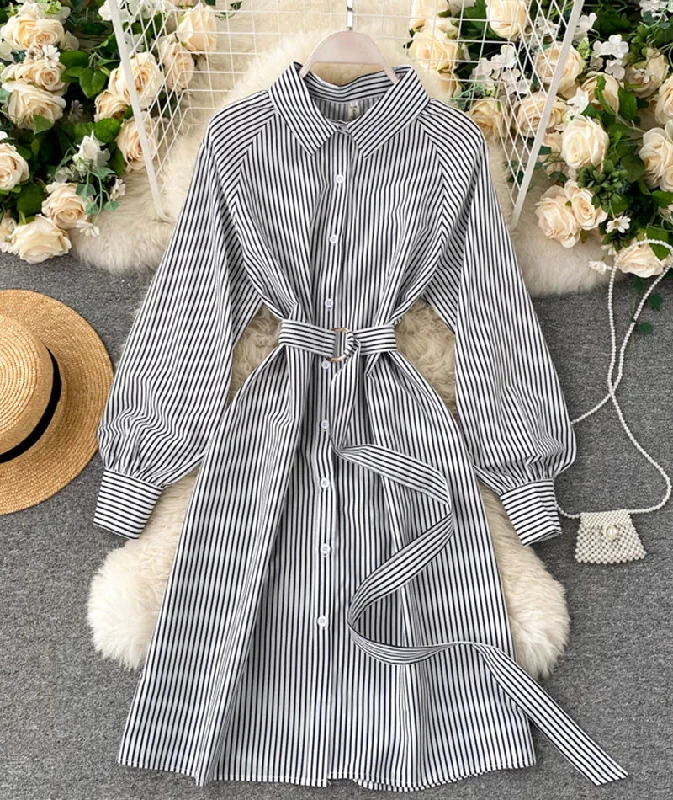 Full-Figured Long Sleeves DressSimple black and white striped long sleeve dress  954